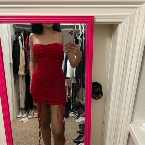Red ruched mini dress - Picture 5 of 9